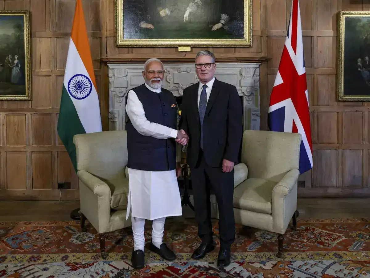 PM Modi meets British PM Keir Starmer PM Modi meets British PM Keir Starmer